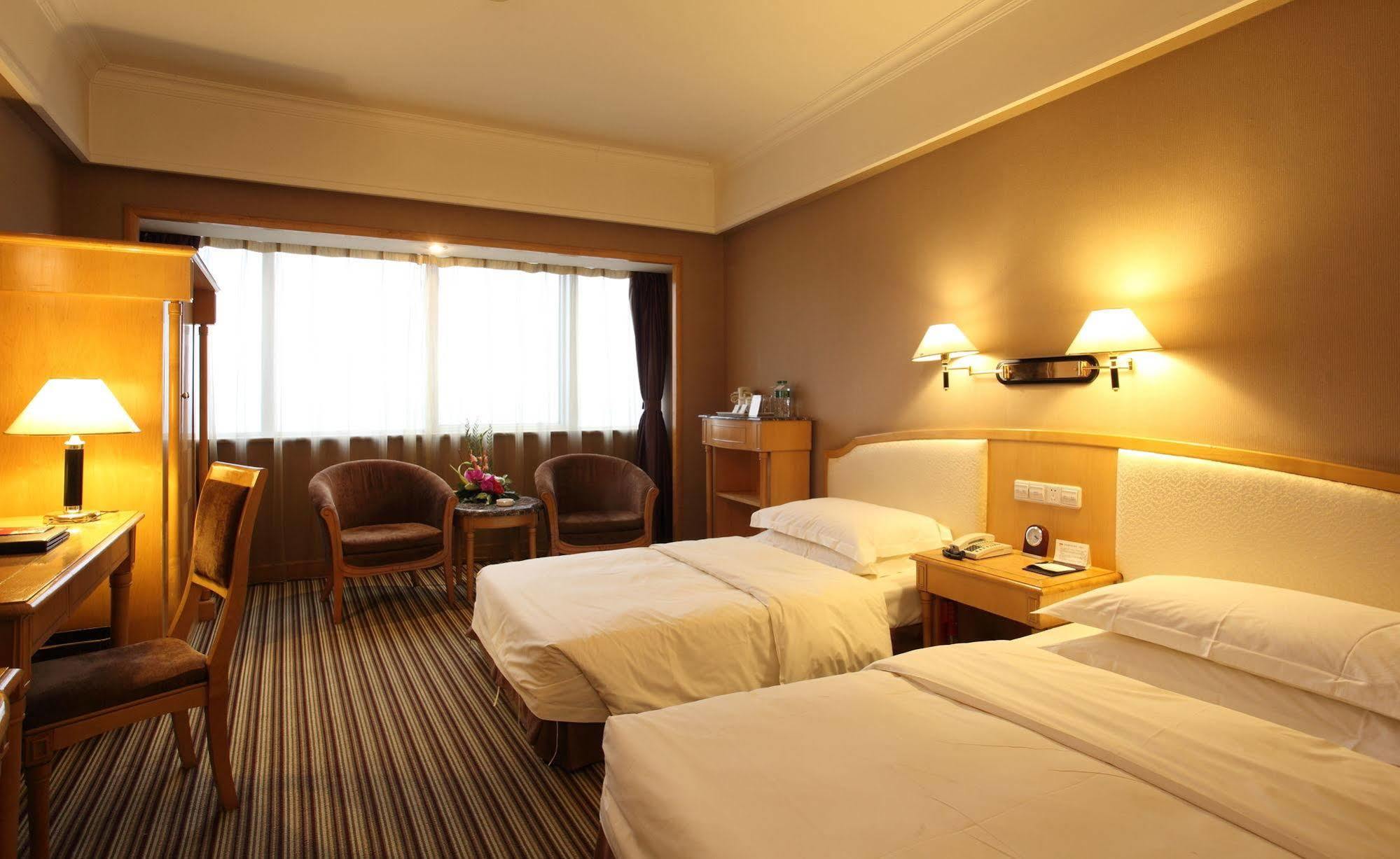 Weilai Conifer Hotel Zhengzhou Exterior foto