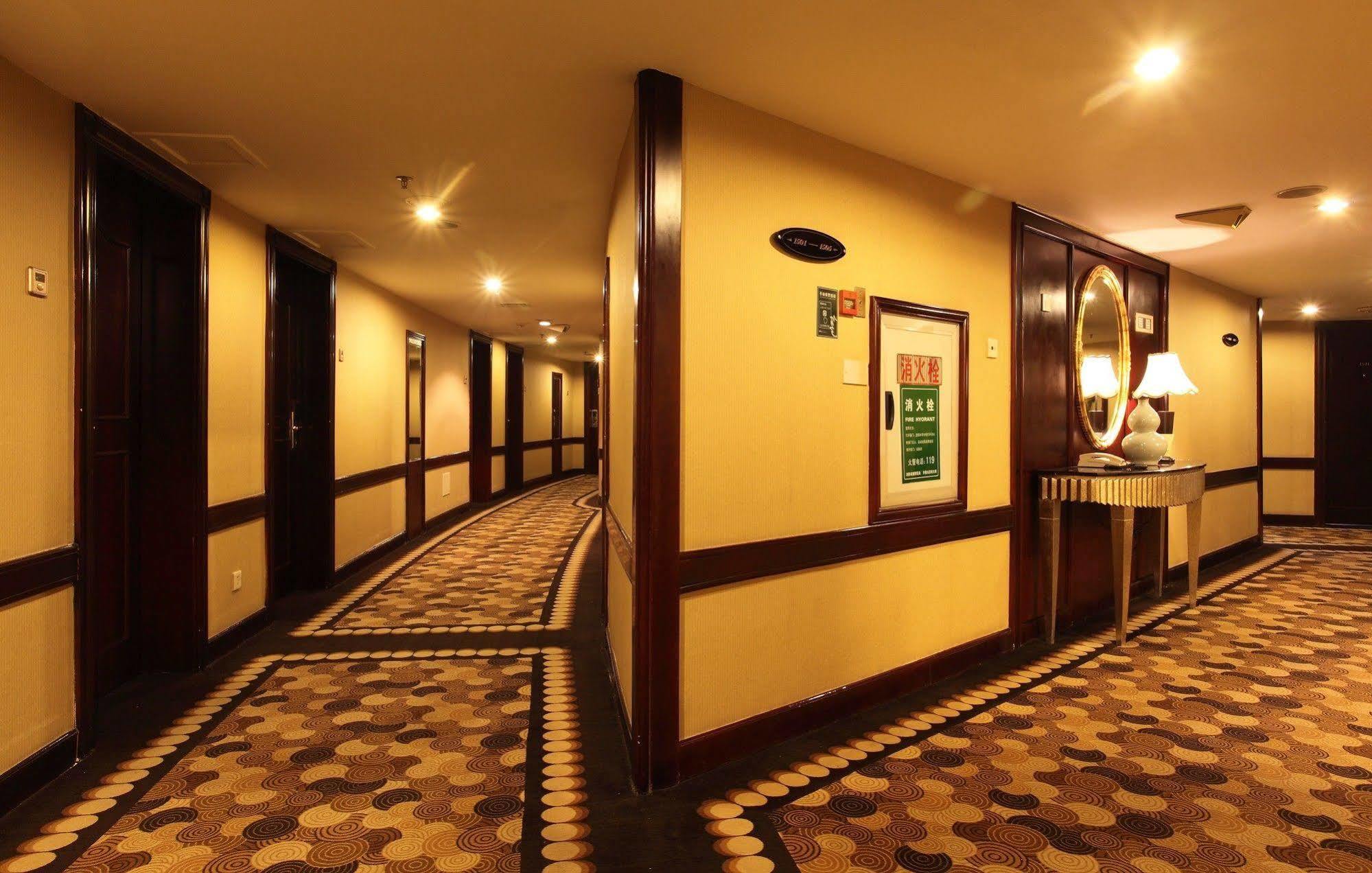 Weilai Conifer Hotel Zhengzhou Exterior foto